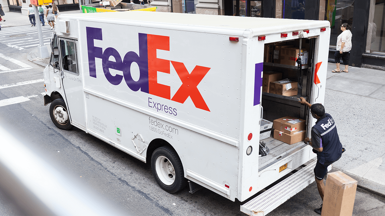 how to become a Fedex driver