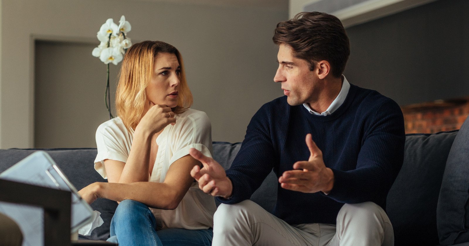 7 little habits that turn people off almost instantly, says psychology