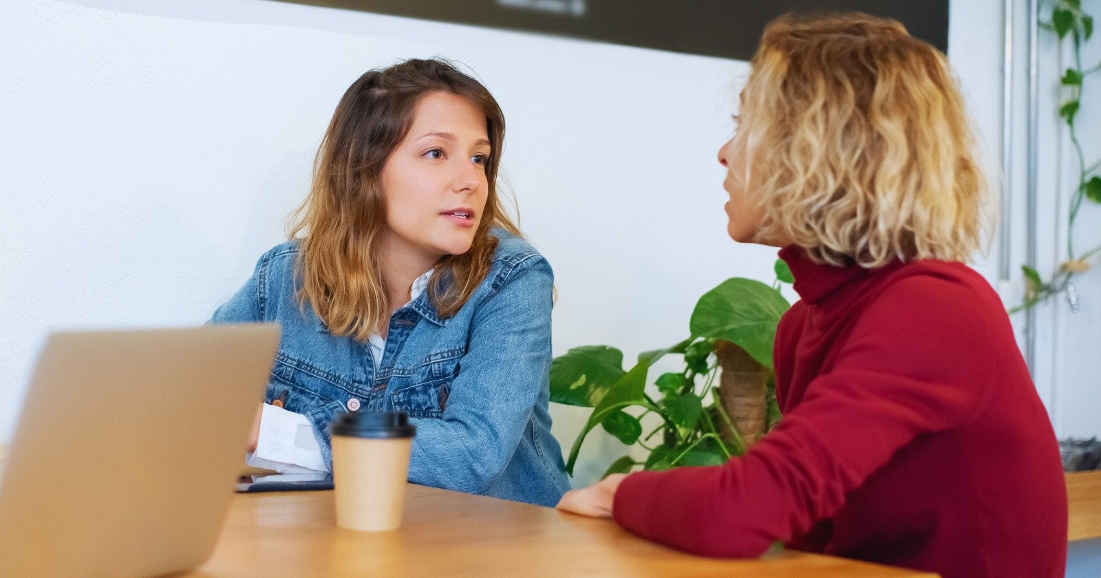 8 things a narcissist will say to minimize you and make you feel small