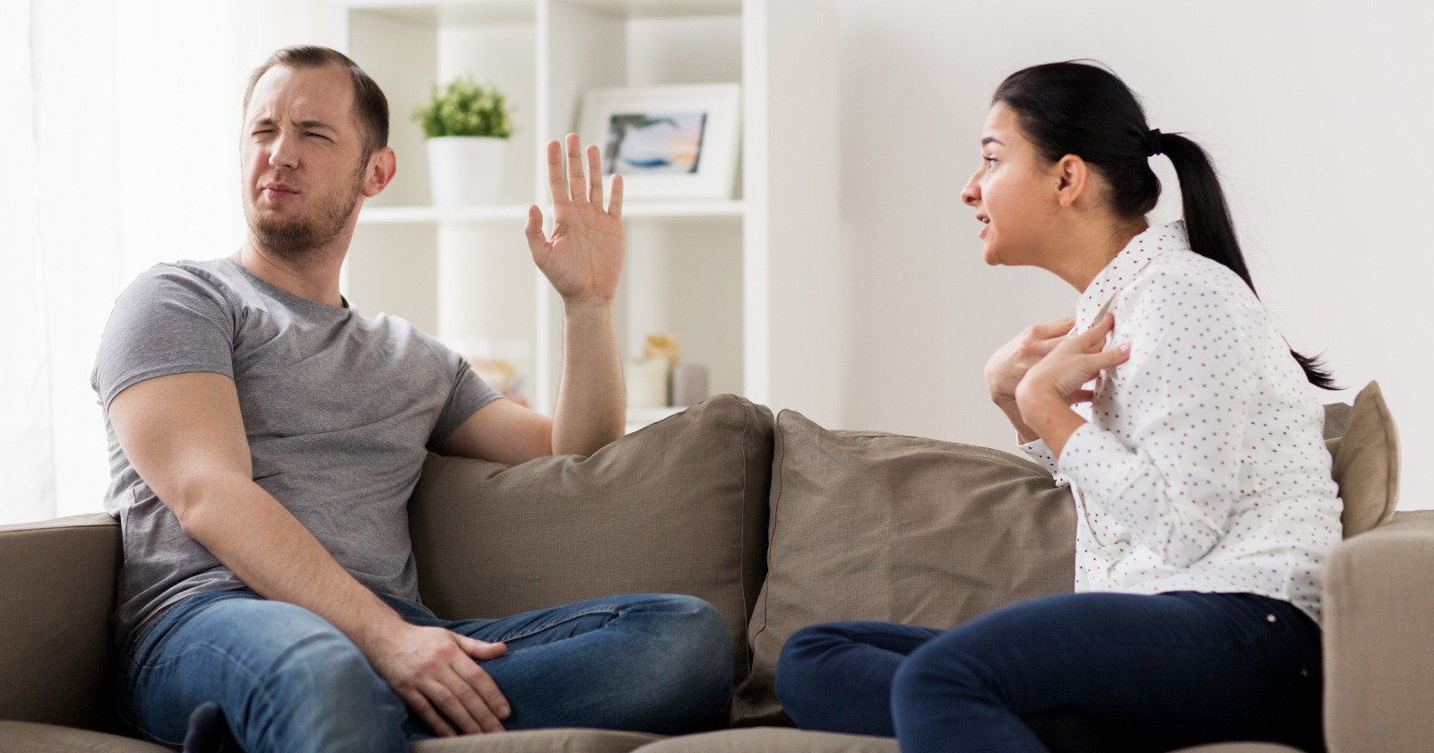 8 subtle behaviors of emotionally immature men (that ruin relationships)