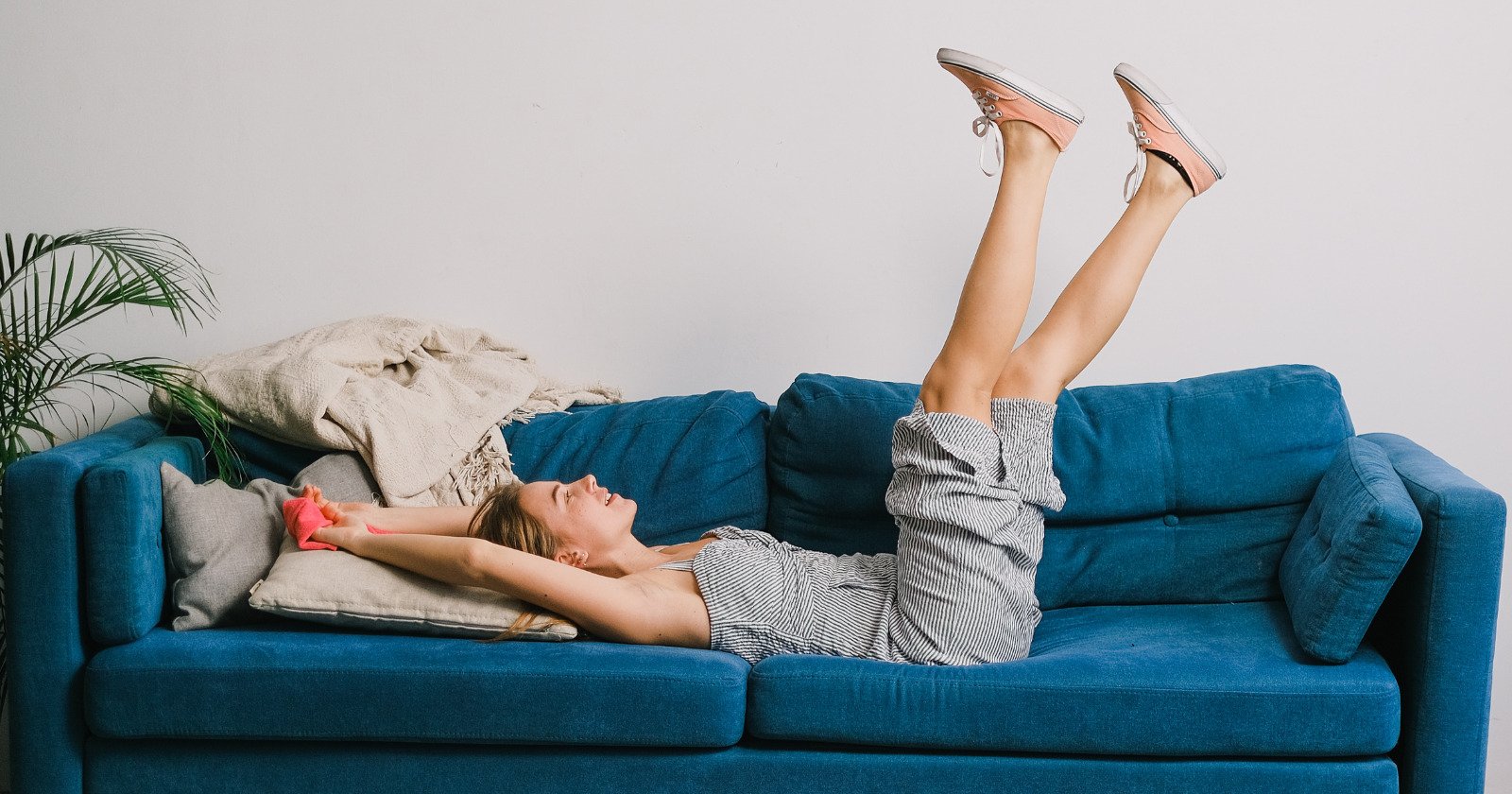 7 subtle habits of people who are living life on autopilot (without realizing it)