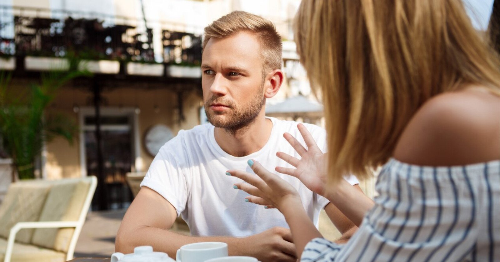 People who avoid eye contact during conversations often had these 8 experiences growing up