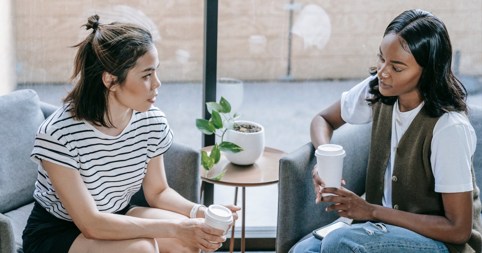 8 phrases that instantly make you seem less classy and well-mannered