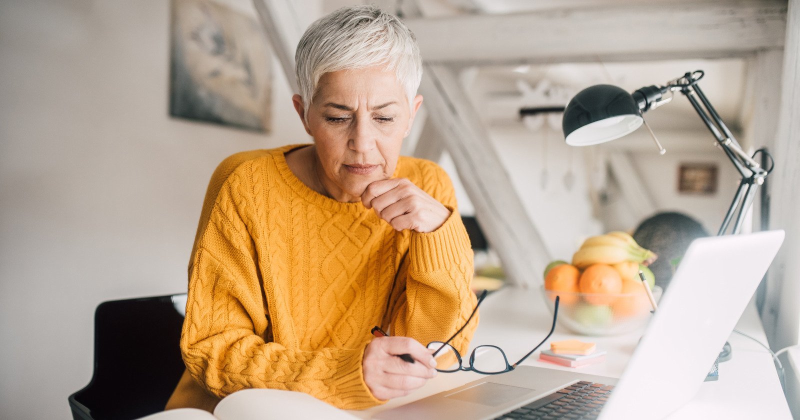 If you want to stay mentally sharp in your 70s, say goodbye to these 7 brain-draining habits