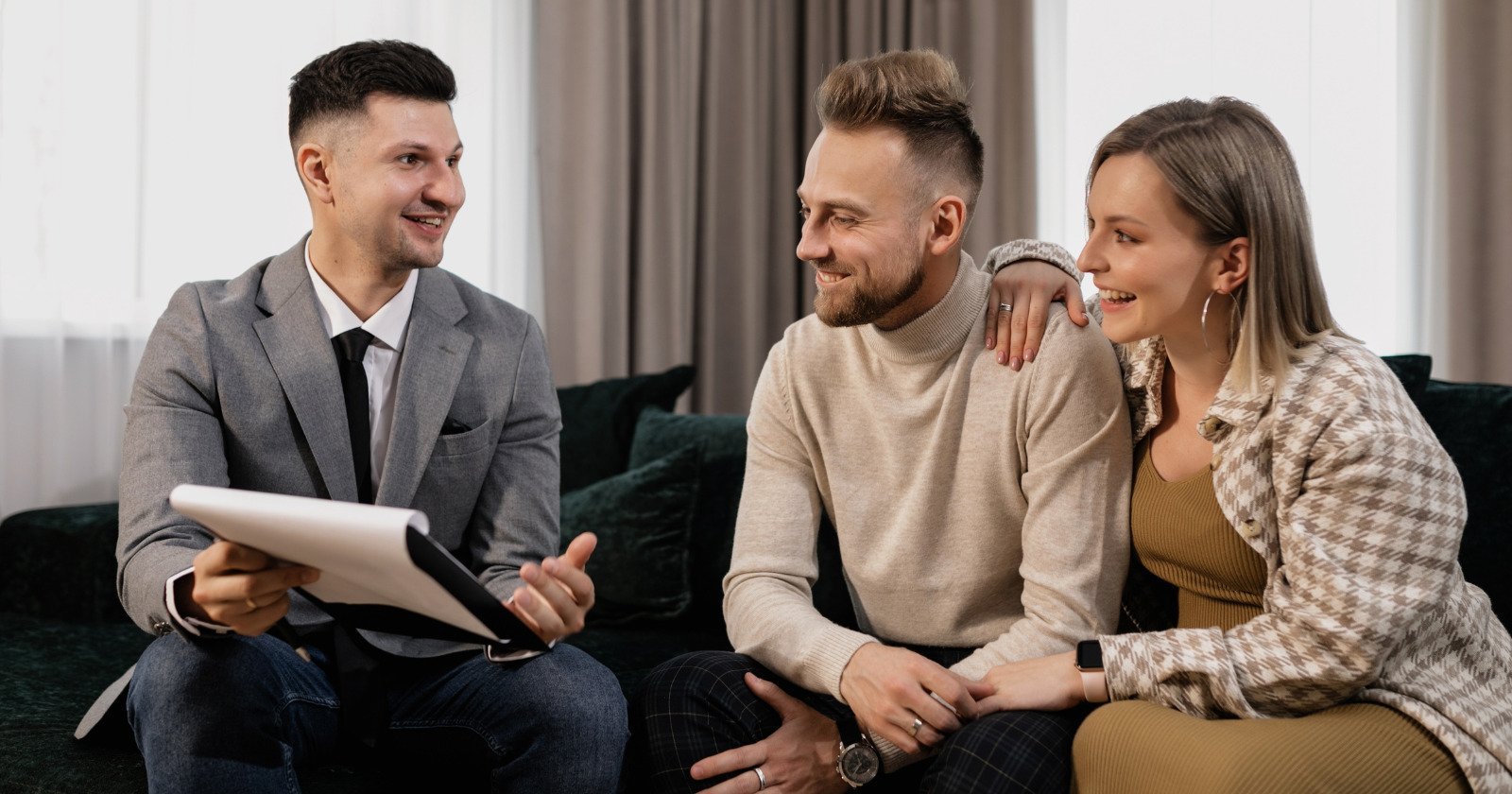 The psychology behind a strong personal brand: 5 traits that make people trust you
