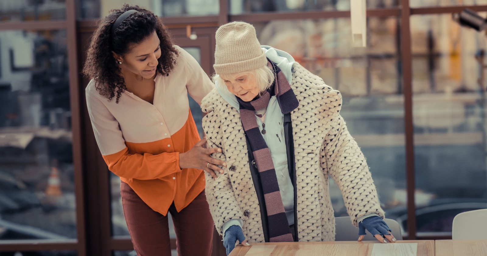 8 signs a person has genuine kindness in their heart, according to psychology